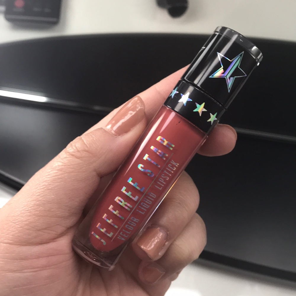 JSCxMANNYMUA IM SHOOK VELOUR LIQUID LIPSTICK